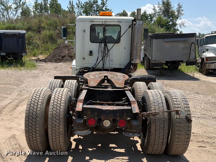 image for item FK4089 1996 Freightliner FLD 