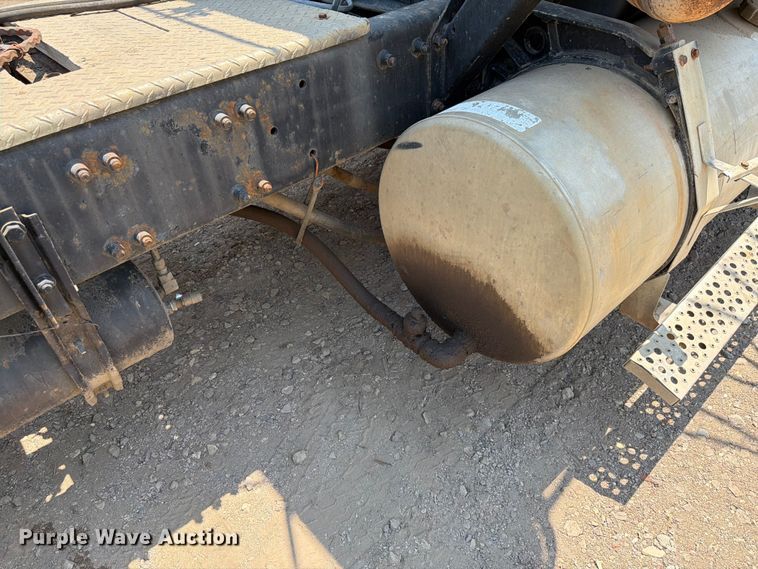 image for item FK4089 1996 Freightliner FLD 