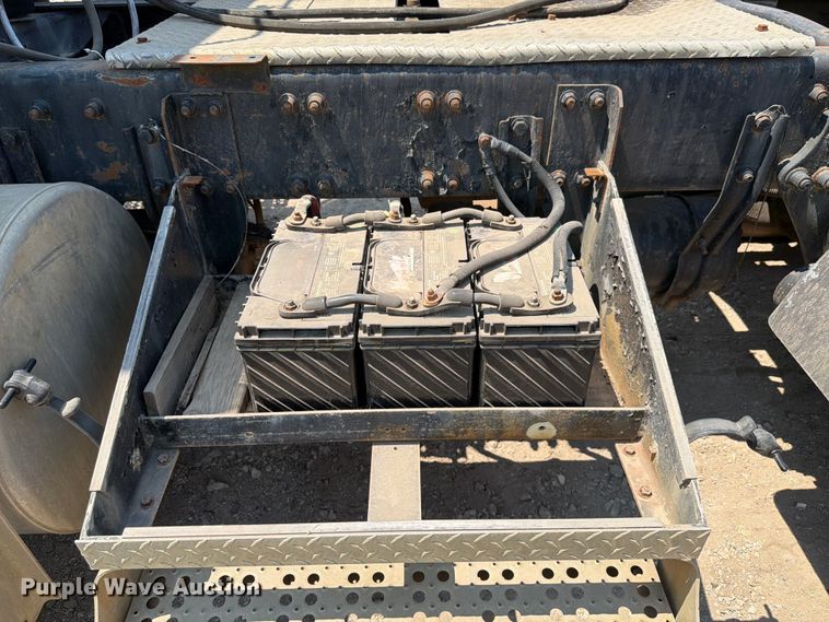 image for item FK4089 1996 Freightliner FLD 