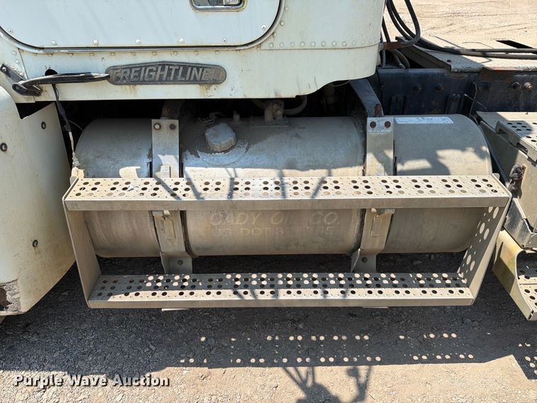 image for item FK4089 1996 Freightliner FLD 