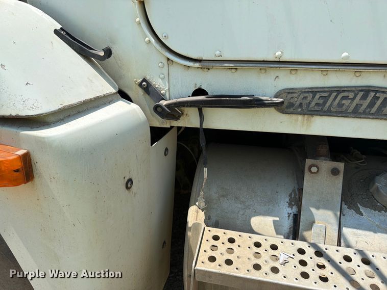 image for item FK4089 1996 Freightliner FLD 