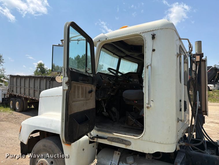 image for item FK4089 1996 Freightliner FLD 