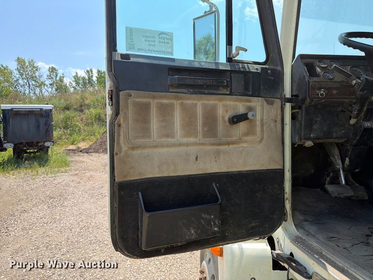 image for item FK4089 1996 Freightliner FLD 