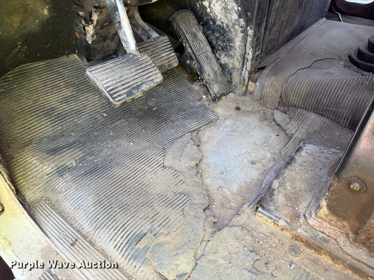image for item FK4089 1996 Freightliner FLD 