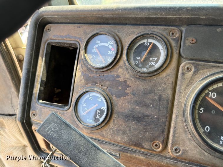image for item FK4089 1996 Freightliner FLD 