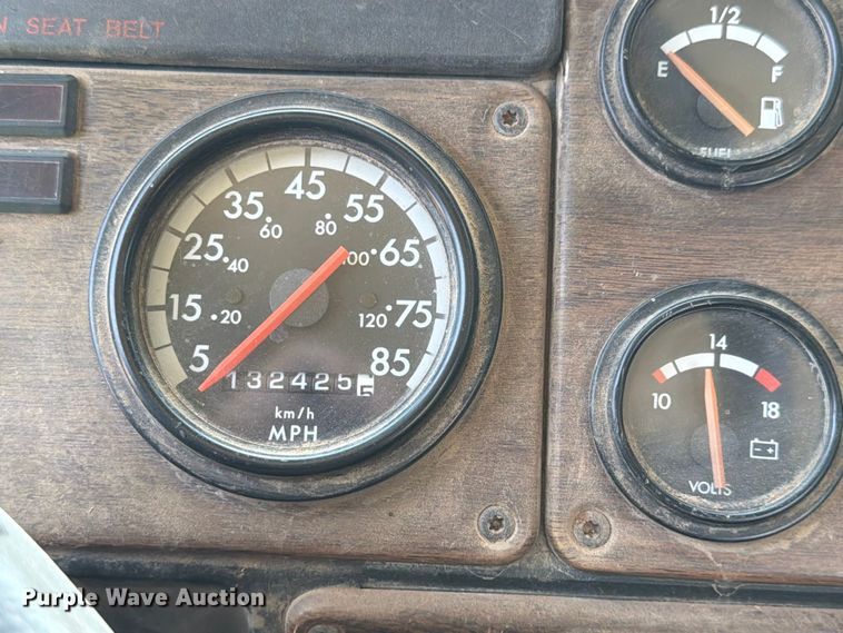 image for item FK4089 1996 Freightliner FLD 