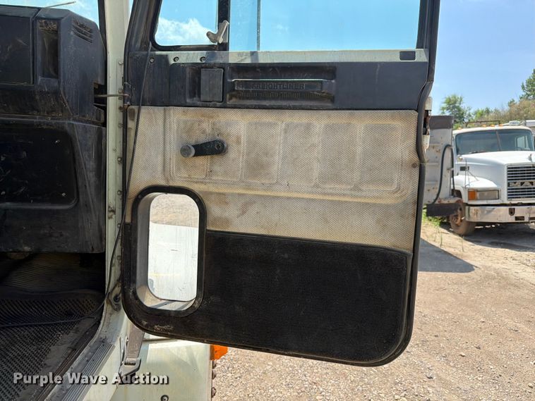 image for item FK4089 1996 Freightliner FLD 