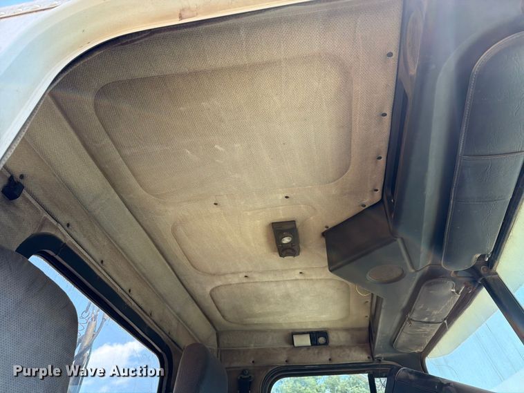 image for item FK4089 1996 Freightliner FLD 
