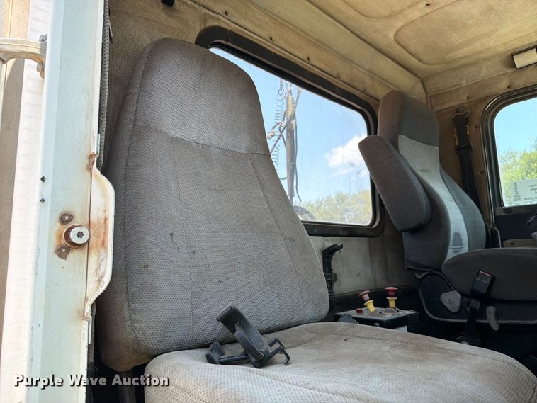 image for item FK4089 1996 Freightliner FLD 
