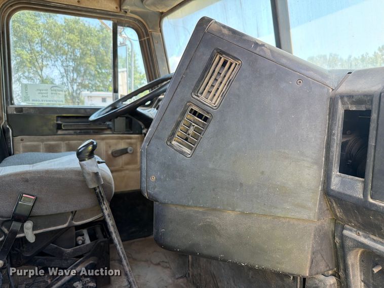 image for item FK4089 1996 Freightliner FLD 