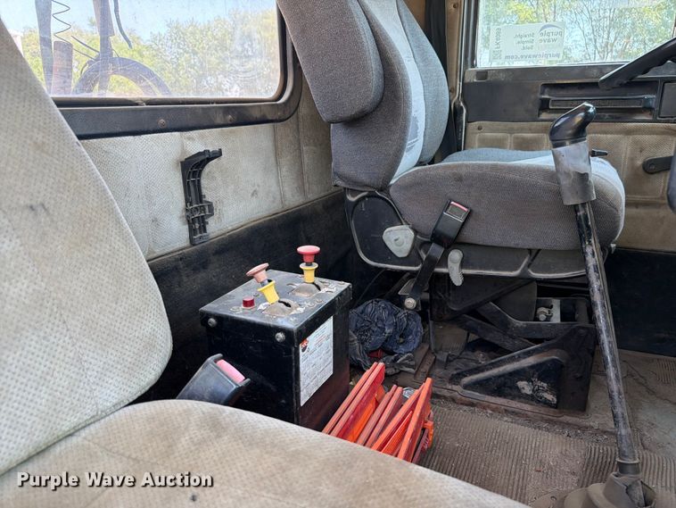 image for item FK4089 1996 Freightliner FLD 