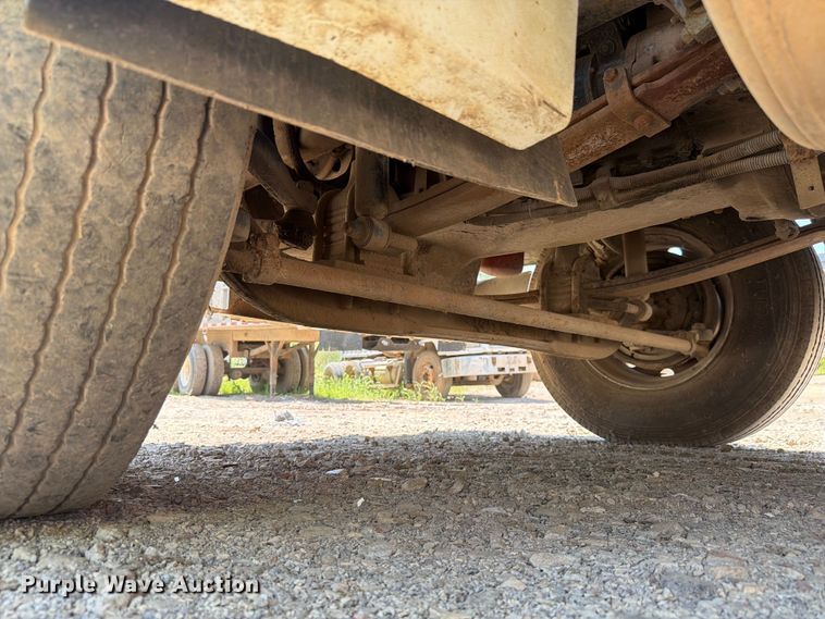 image for item FK4089 1996 Freightliner FLD 