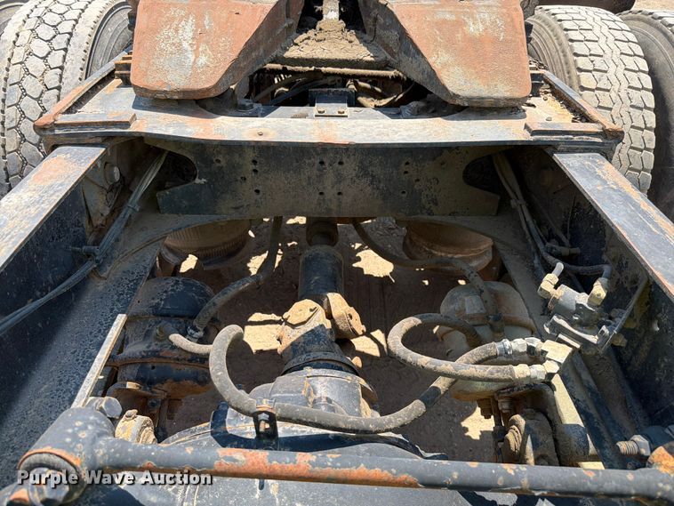 image for item FK4089 1996 Freightliner FLD 