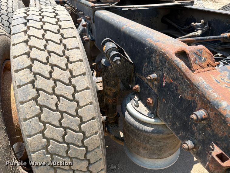 image for item FK4089 1996 Freightliner FLD 