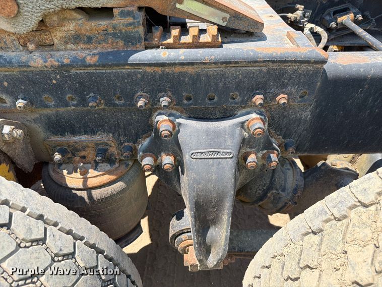 image for item FK4089 1996 Freightliner FLD 