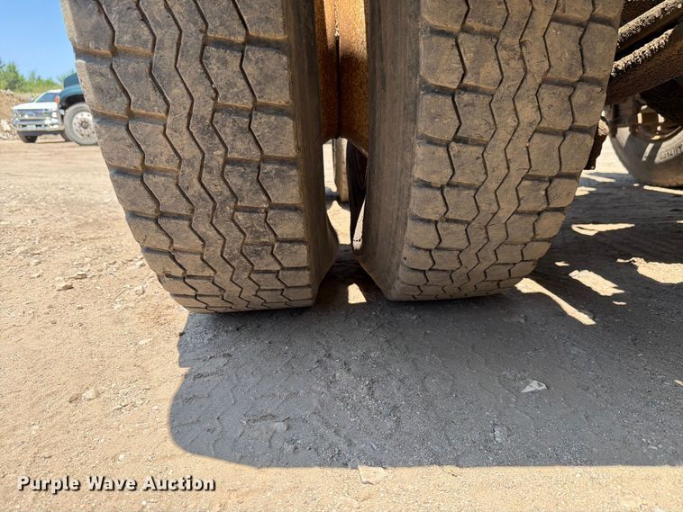 image for item FK4089 1996 Freightliner FLD 