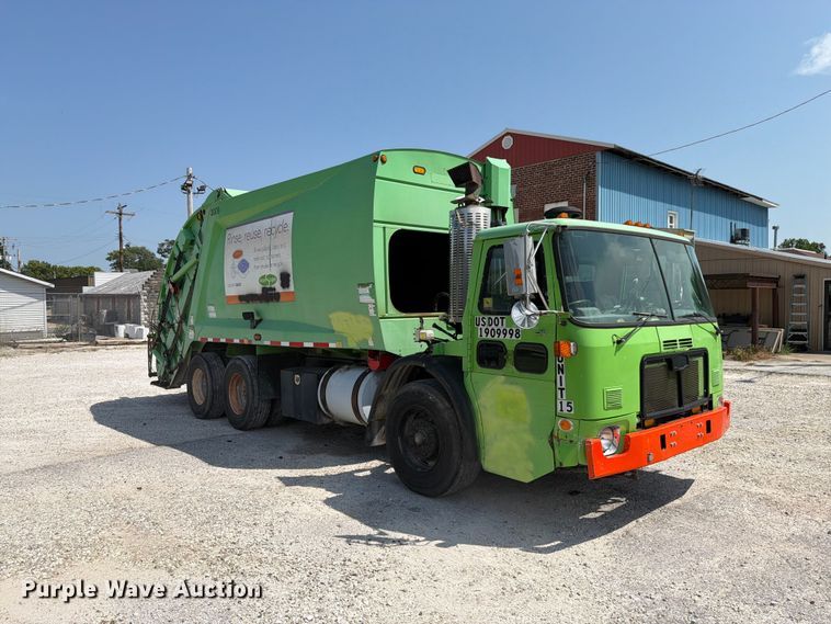 image for item FK4104 2009 Autocar WXLL refuse truck