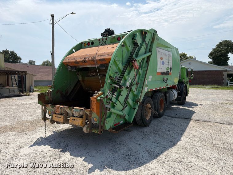 image for item FK4104 2009 Autocar WXLL refuse truck