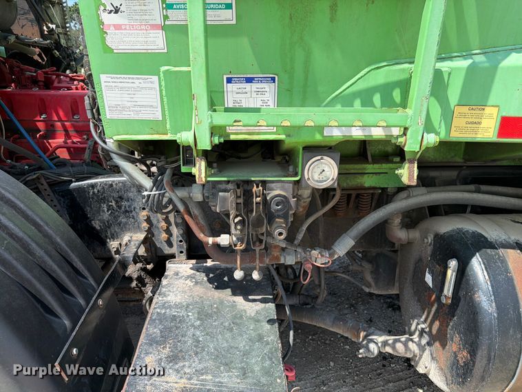 image for item FK4104 2009 Autocar WXLL refuse truck