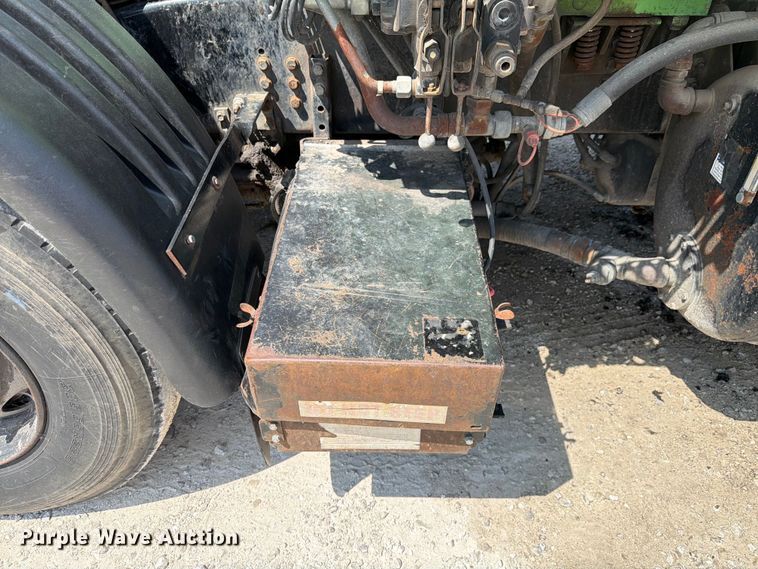 image for item FK4104 2009 Autocar WXLL refuse truck
