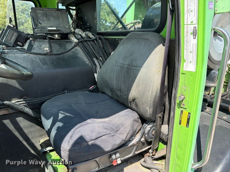 image for item FK4104 2009 Autocar WXLL refuse truck