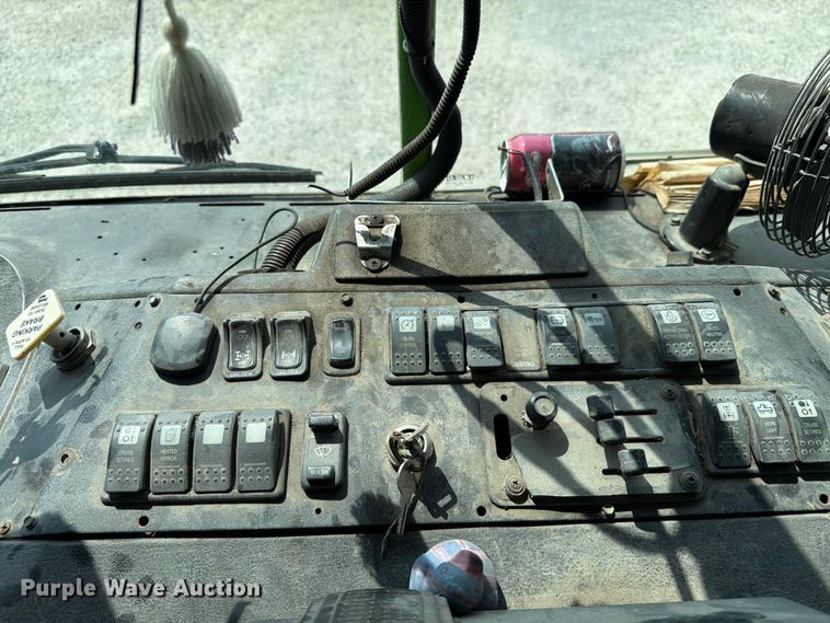 image for item FK4104 2009 Autocar WXLL refuse truck