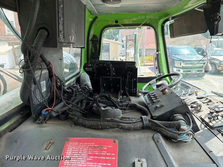 image for item FK4104 2009 Autocar WXLL refuse truck