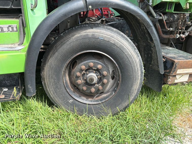 image for item FK4104 2009 Autocar WXLL refuse truck