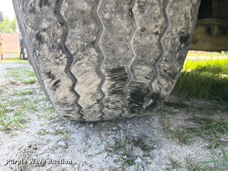 image for item FK4104 2009 Autocar WXLL refuse truck