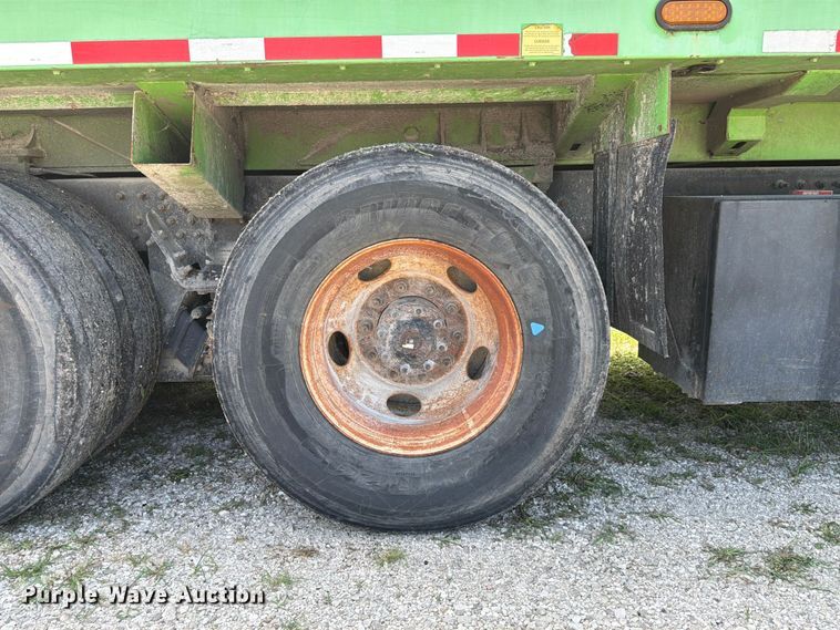 image for item FK4104 2009 Autocar WXLL refuse truck