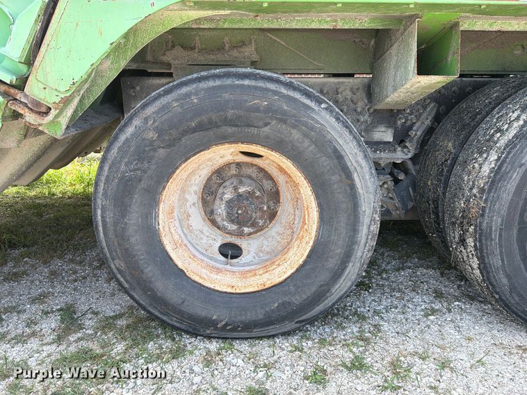 image for item FK4104 2009 Autocar WXLL refuse truck