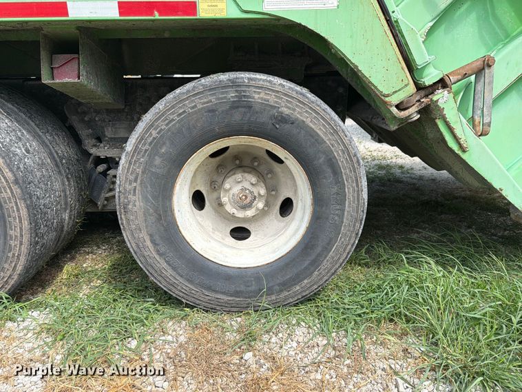 image for item FK4104 2009 Autocar WXLL refuse truck
