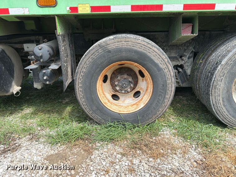 image for item FK4104 2009 Autocar WXLL refuse truck