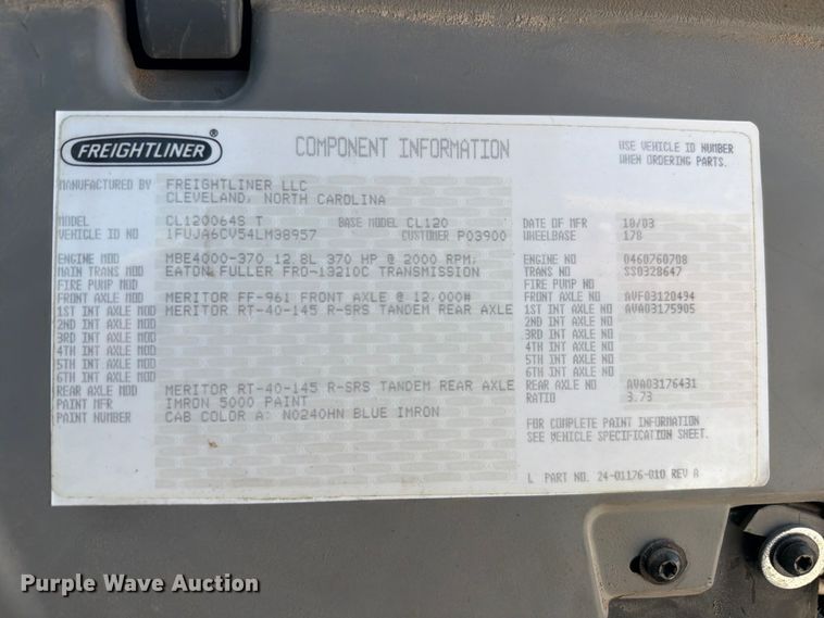 image for item FK4114 2004 Freightliner Columbia semi truck