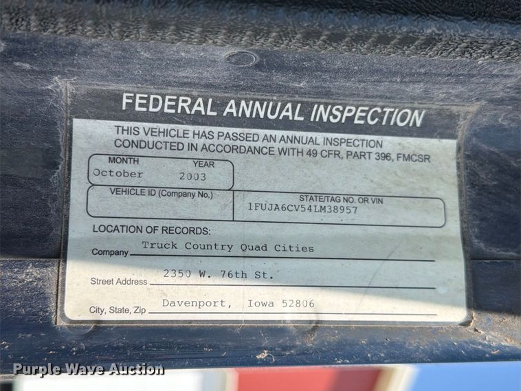 image for item FK4114 2004 Freightliner Columbia semi truck