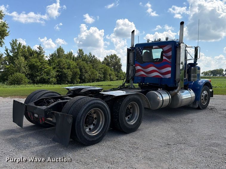 image for item FK4117 1996 Peterbilt 378 semi truck