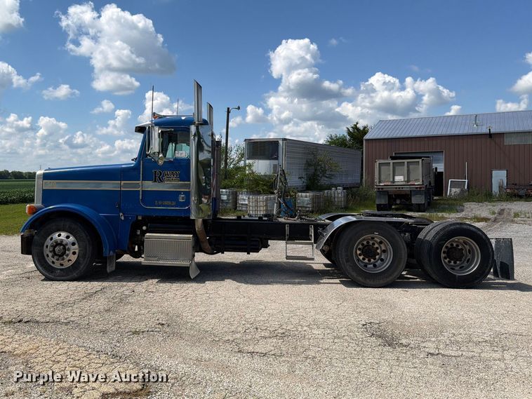 image for item FK4117 1996 Peterbilt 378 semi truck