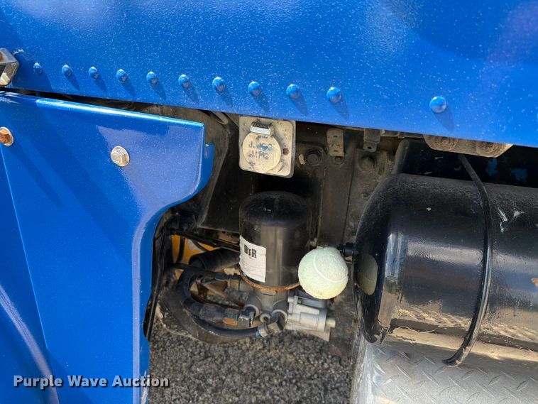image for item FK4117 1996 Peterbilt 378 semi truck