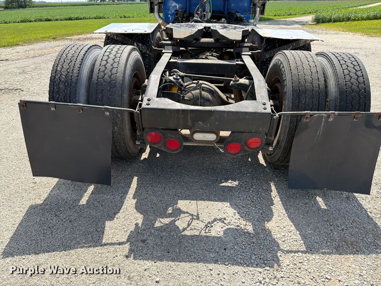 image for item FK4117 1996 Peterbilt 378 semi truck