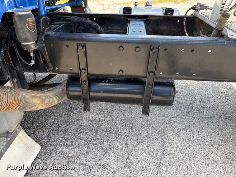 image for item FK4117 1996 Peterbilt 378 semi truck