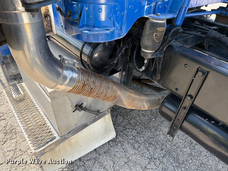 image for item FK4117 1996 Peterbilt 378 semi truck