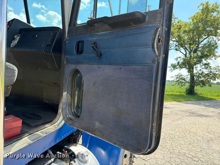 image for item FK4117 1996 Peterbilt 378 semi truck