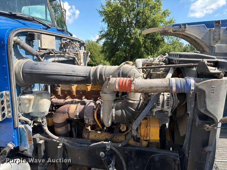 image for item FK4117 1996 Peterbilt 378 semi truck