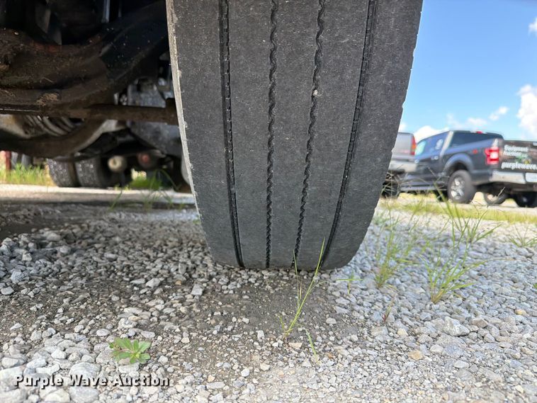 image for item FK4117 1996 Peterbilt 378 semi truck