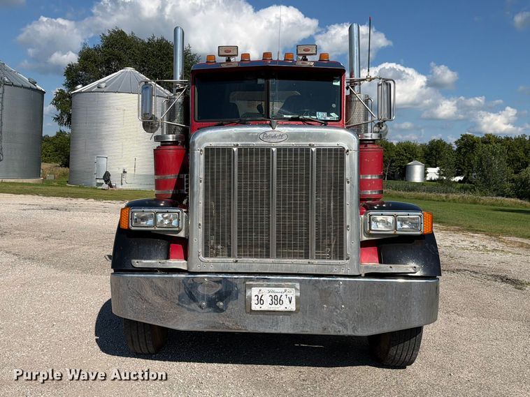 image for item FK4118 1994 Peterbilt 379 semi truck