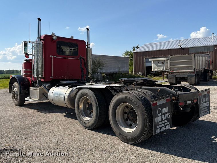 image for item FK4118 1994 Peterbilt 379 semi truck