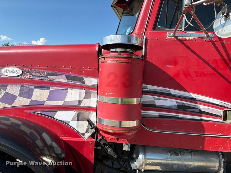 image for item FK4118 1994 Peterbilt 379 semi truck