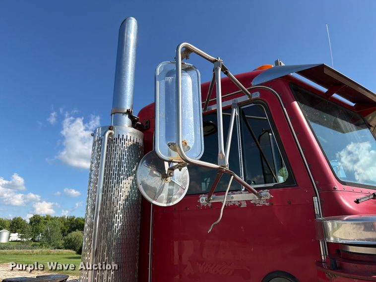 image for item FK4118 1994 Peterbilt 379 semi truck