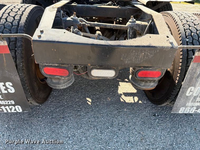 image for item FK4118 1994 Peterbilt 379 semi truck