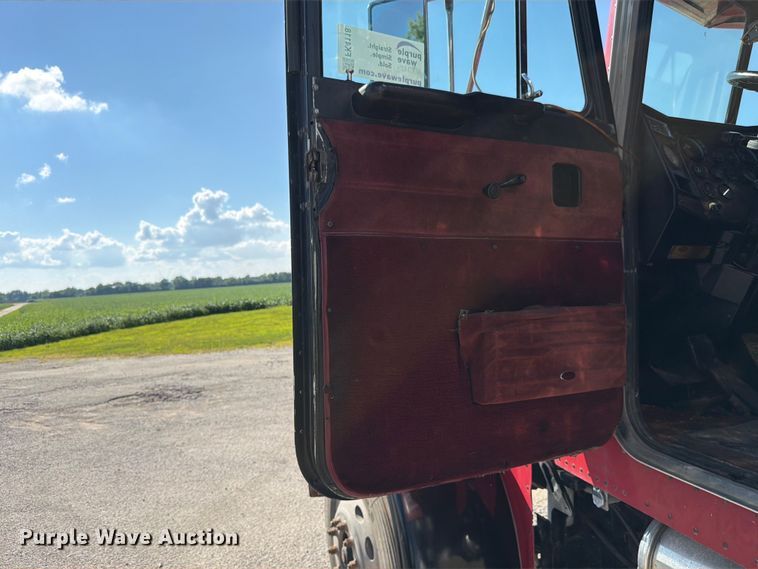 image for item FK4118 1994 Peterbilt 379 semi truck
